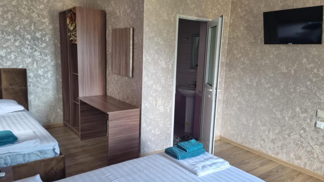 Ахра Hotell Gagra Exteriör bild