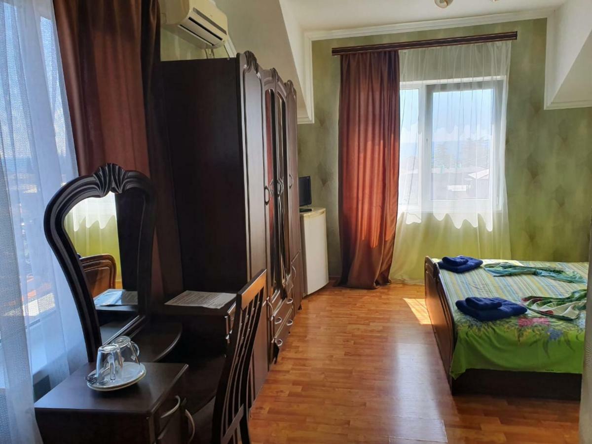 Ахра Hotell Gagra Exteriör bild