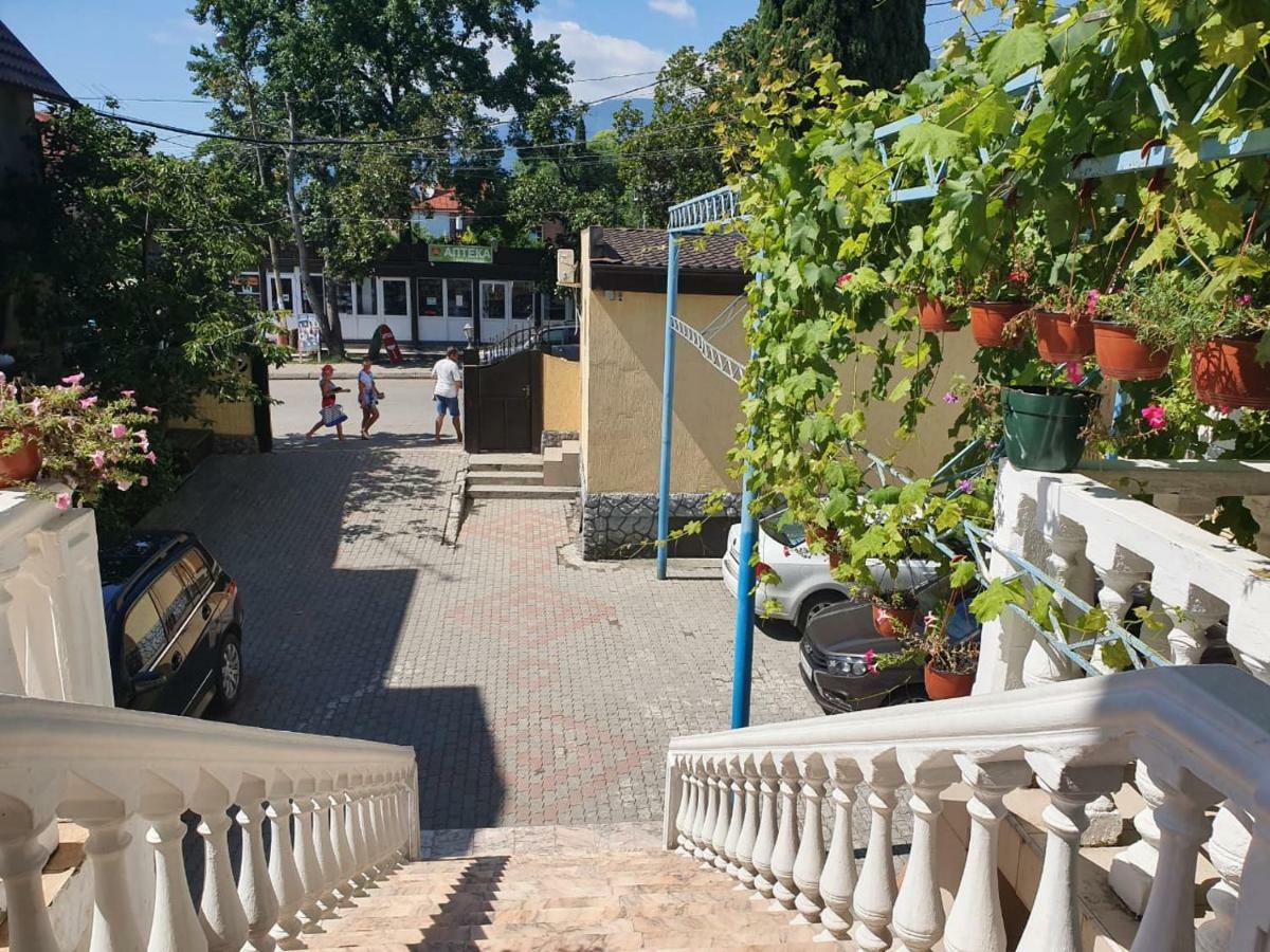 Ахра Hotell Gagra Exteriör bild